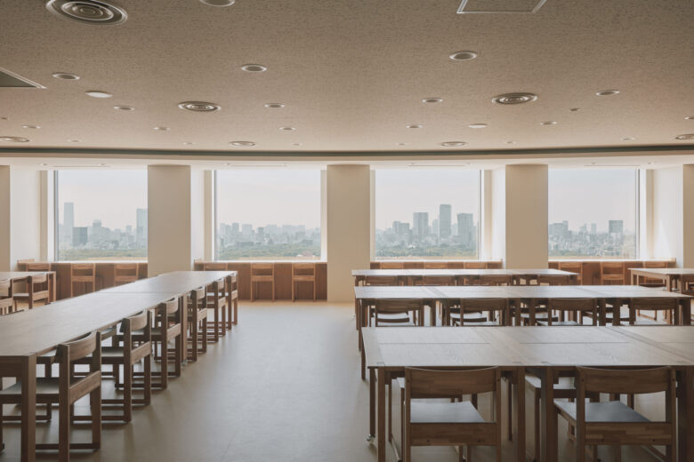 東京オペラシティビル</p>18階 職域食堂